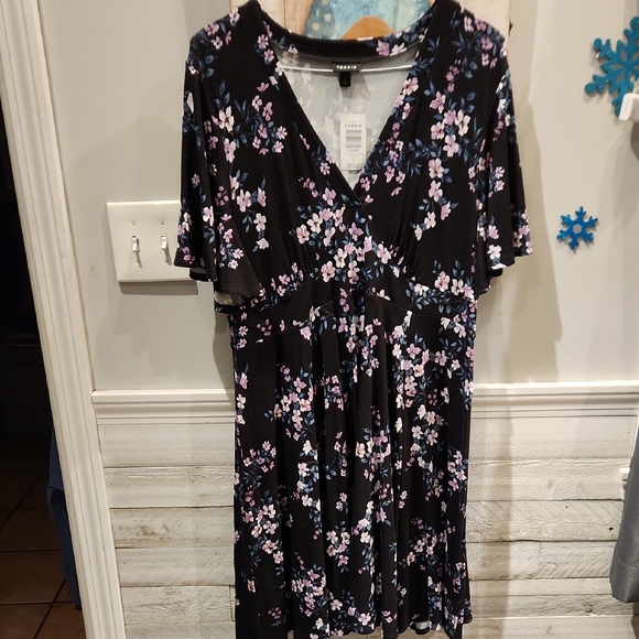 torrid Dresses & Skirts - NWT Torrid Black and Purple Floral Midi Dress Women's Sz 2